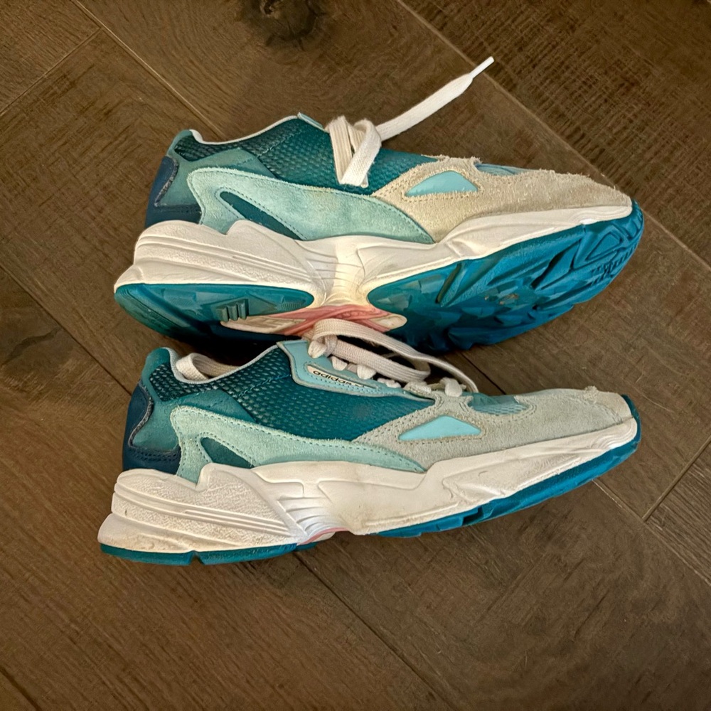 Adidas Falcon Blue Tint Tennies! - Picture 5 of 8